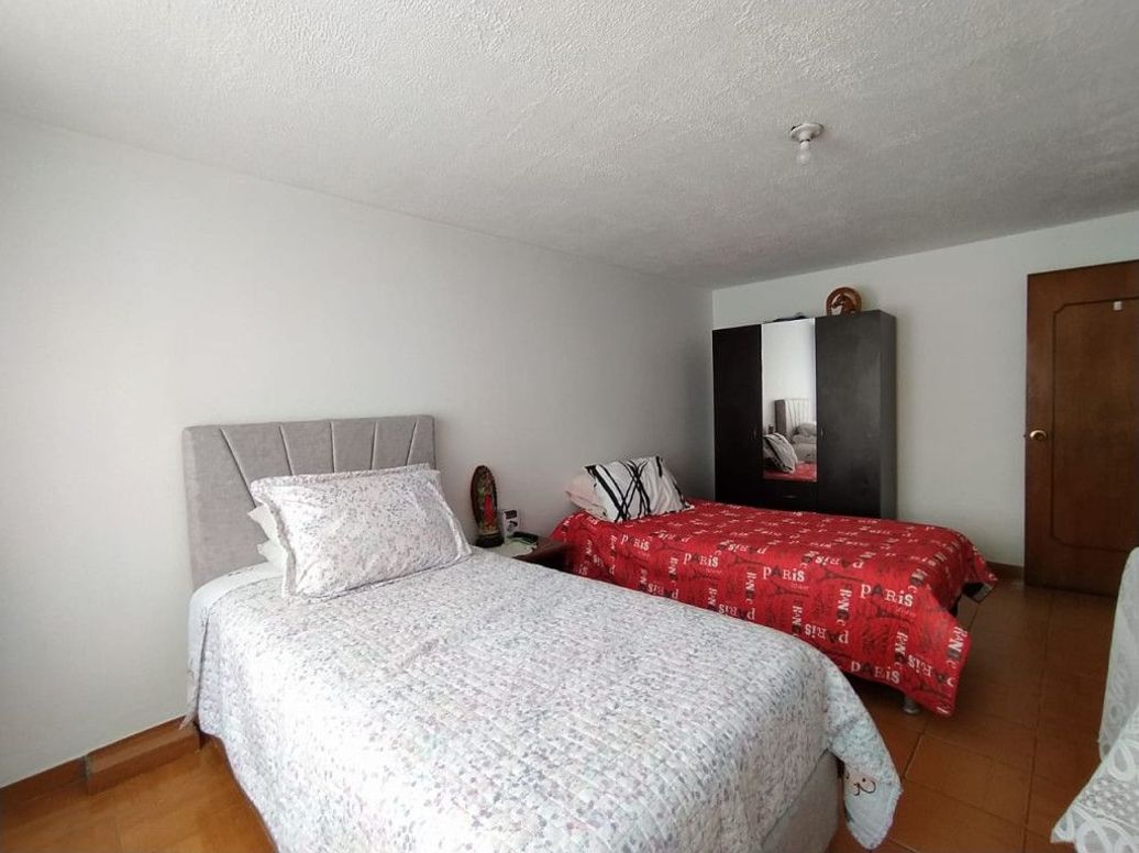 Casa de 5 alcobas en venta en Brasil, Bogotá, 180 m² · foto 4 de 20