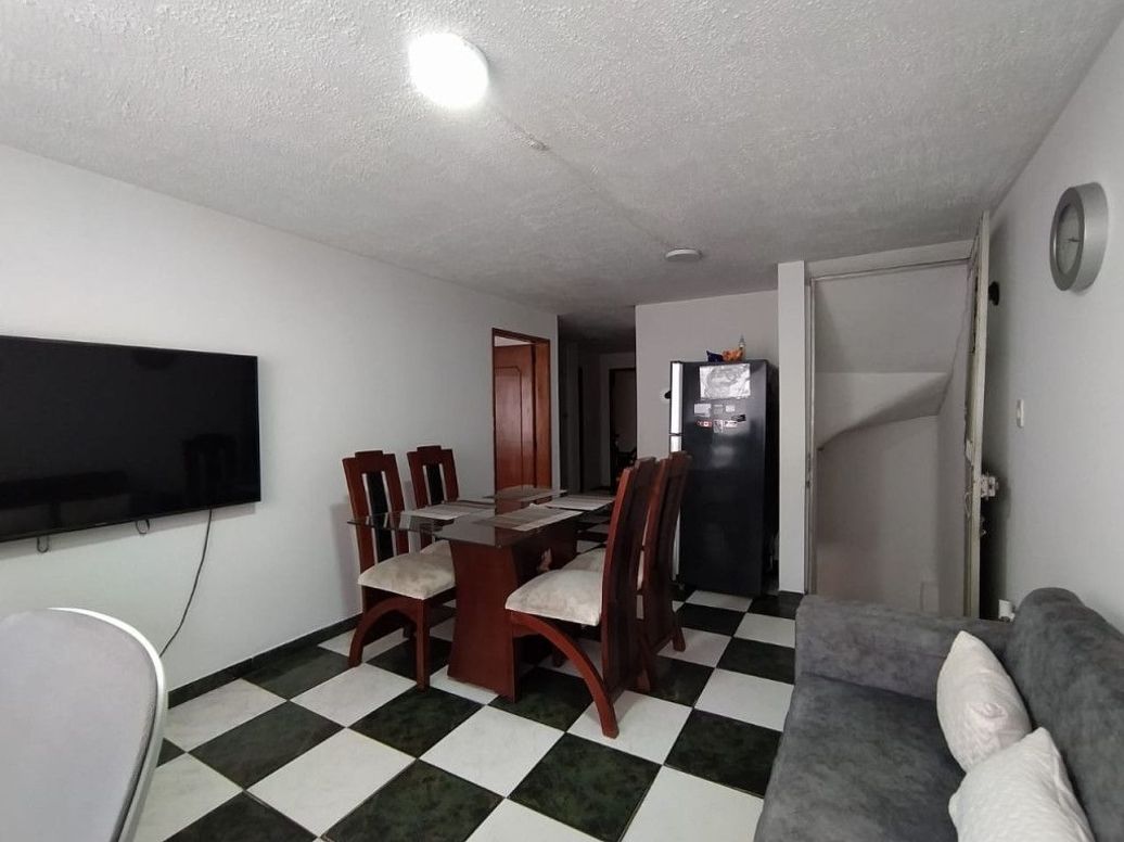 Casa de 5 alcobas en venta en Brasil, Bogotá, 180 m² · foto 2 de 20