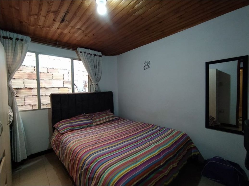 Casa de 5 alcobas en venta en Brasil, Bogotá, 180 m² · foto 15 de 20