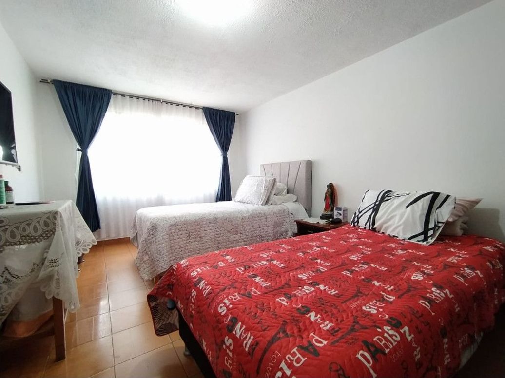Casa de 5 alcobas en venta en Brasil, Bogotá, 180 m² · foto 3 de 20
