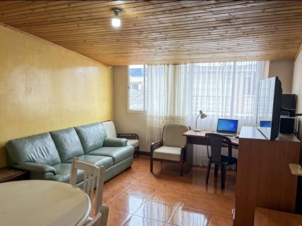 Casa de 7 alcobas en venta en Ciudad Jardín Norte, Bogotá, 350 m² · foto 7 de 7