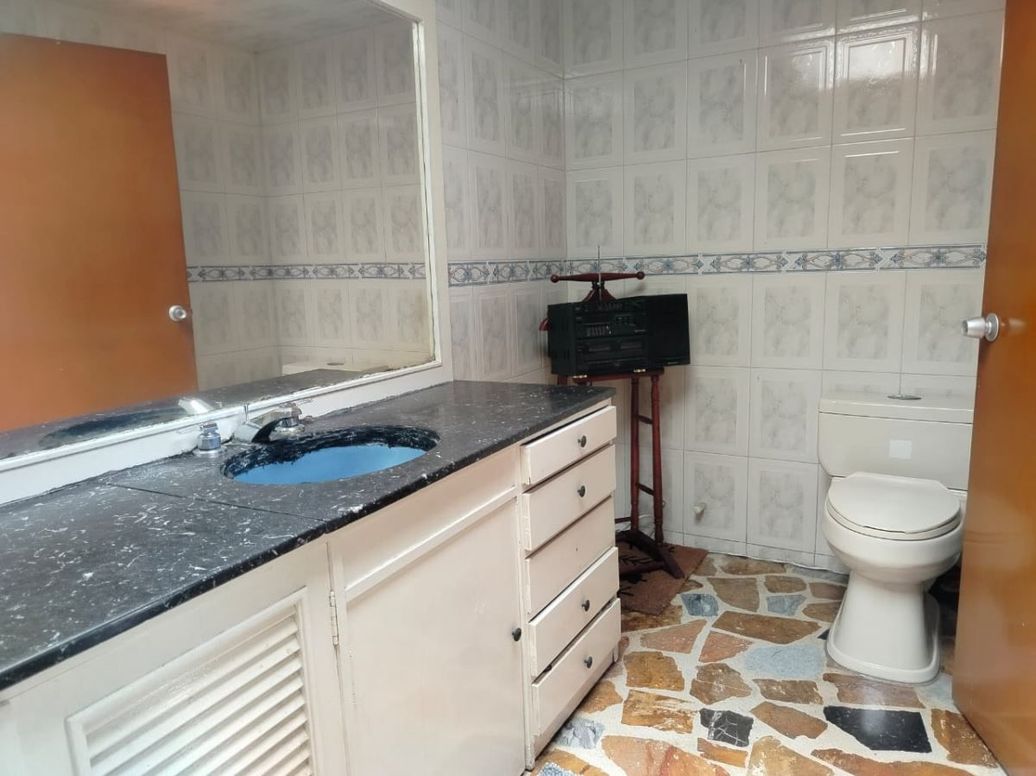 Casa de 4 alcobas en venta en Nueva Autopista, Bogotá, 405 m² · foto 12 de 20