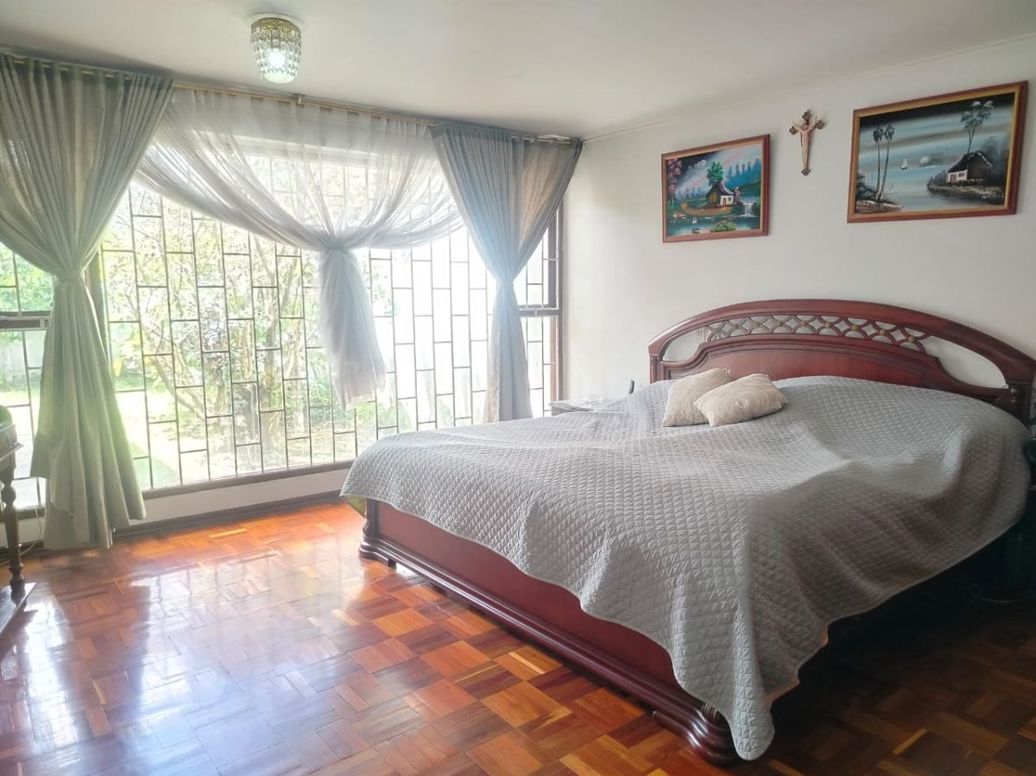Casa de 4 alcobas en venta en Nueva Autopista, Bogotá, 405 m² · foto 9 de 20