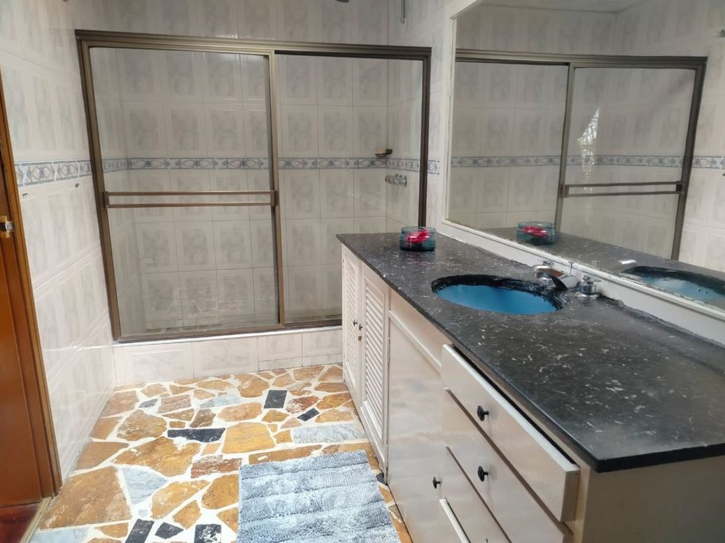 Casa de 4 alcobas en venta en Nueva Autopista, Bogotá, 405 m² · foto 11 de 20