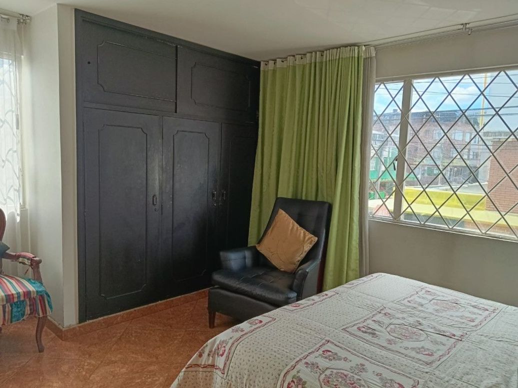 Casa de 8 alcobas en venta en Prado Veraniego, Bogotá, 253 m² · foto 6 de 18