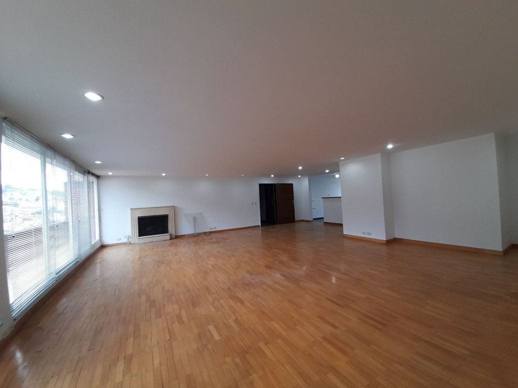 Apartamento de 2 alcobas en venta en La Veracruz, Bogotá, 122 m² · foto 4 de 19