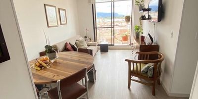 [VEN] ID HOUM: 157319

En Houm te ayudamos de forma fácil y segura. Los beneficios de comprar con nosotros:
    • Te ayudamos a conseguir financiamiento a través de una asesoría personalizada
    • Mediación y seguimiento de todo el proceso
    • Ponemos a tu disposición profesionales en notariado, registro y asesoría jurídica
¡Solo te preocupas de las firmas!

Departamento en venta, ubicado en el barrio Galapago, con una superficie construida de 54.00 m² y superficie total de 59.00 m². 

Sus principales características son:

    • 2 dormitorios
    • 2 baños
    • Admite mascotas
    • 1 parqueadero
    • Año de construcción: 2024
    • Cuarto de lavado
    • Bodega
            
Además, el inmueble cuenta con las siguientes amenidades:

    • Salón de eventos
    • Ascensor
    • Zona de juegos
    • Gimnasio
    • Zona de asadores

Si compras con nosotros, te brindamos asesoría personalizada durante todo el proceso.
Más que una inmobiliaria, somos Houm.
*Aplican T&C