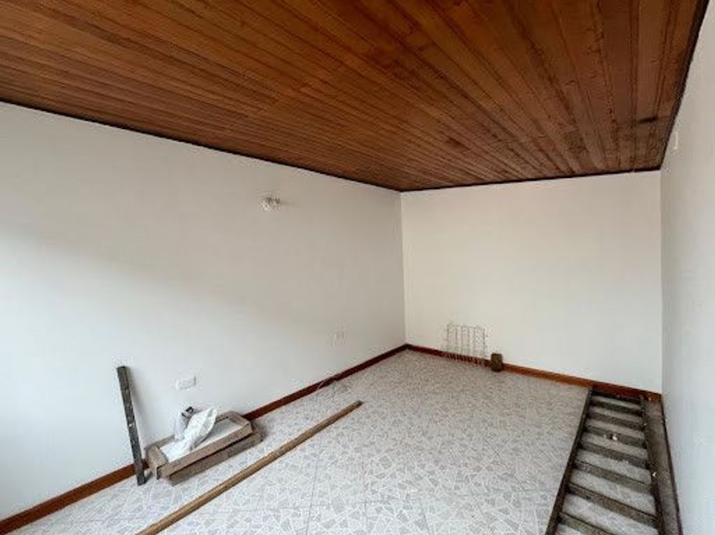 Casa de 7 alcobas en venta en Remanso, Bogotá, 420 m² · foto 15 de 16