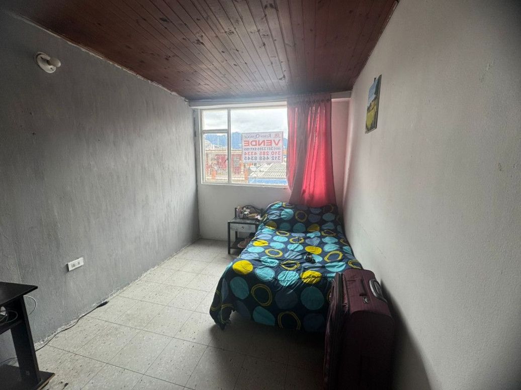 Casa de 7 alcobas en venta en Remanso, Bogotá, 420 m² · foto 3 de 16