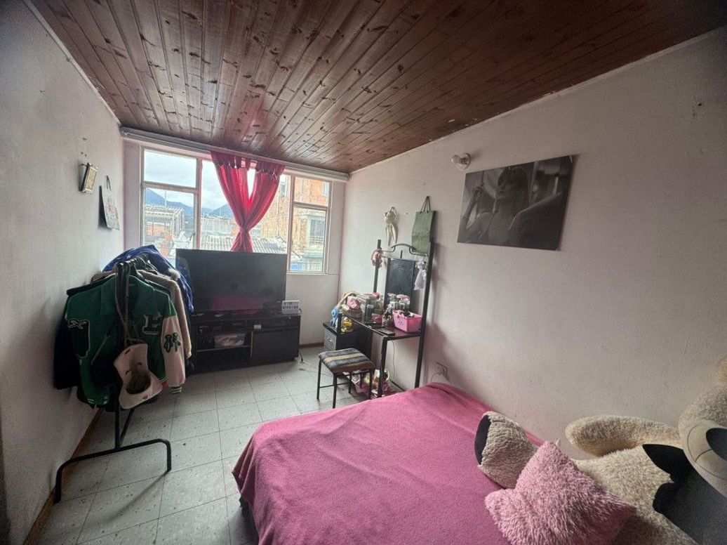 Casa de 7 alcobas en venta en Remanso, Bogotá, 420 m² · foto 8 de 16