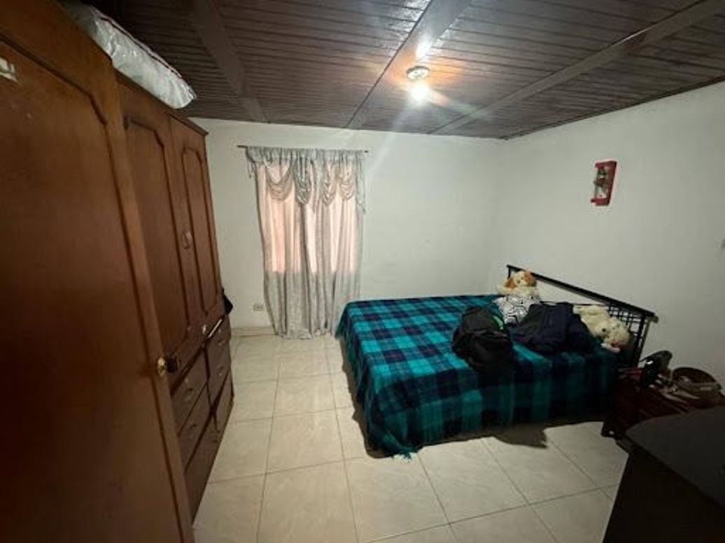 Casa de 6 alcobas en venta en Gran Britalia, Bogotá, 368 m² · foto 13 de 20