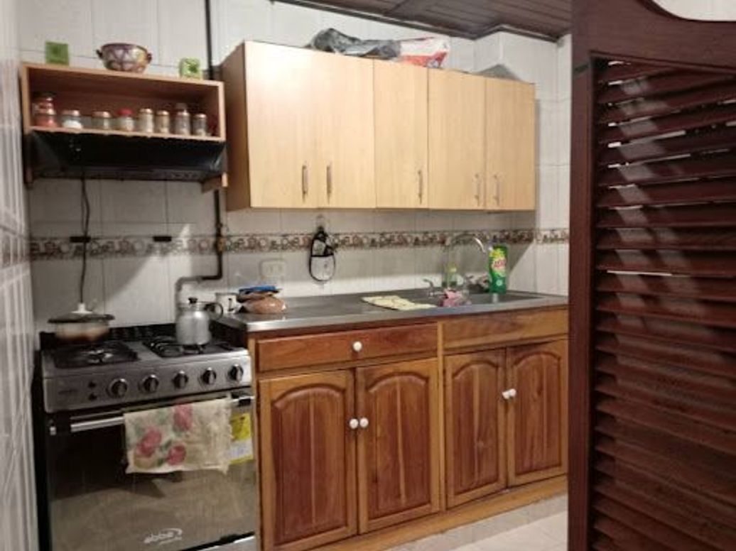 Casa de 6 alcobas en venta en Gran Britalia, Bogotá, 368 m² · foto 15 de 20