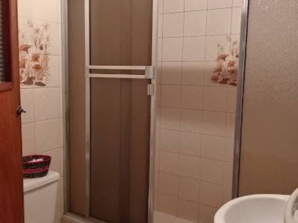 Casa de 6 alcobas en venta en Gran Britalia, Bogotá, 368 m² · foto 17 de 20