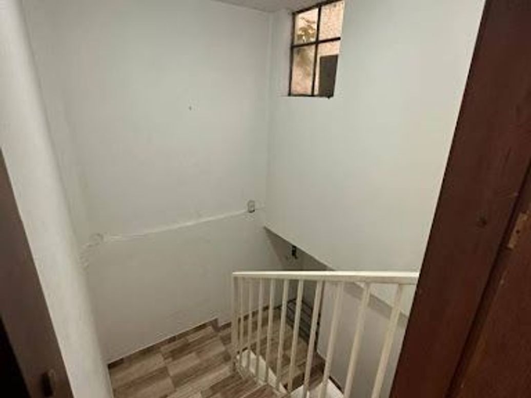 Casa de 6 alcobas en venta en Gran Britalia, Bogotá, 368 m² · foto 19 de 20