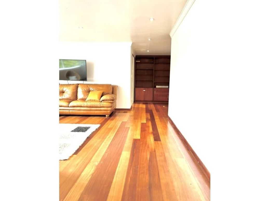 Apartamento de 3 alcobas en venta en Santa Barbara, Bogotá, 157 m² · foto 8 de 20
