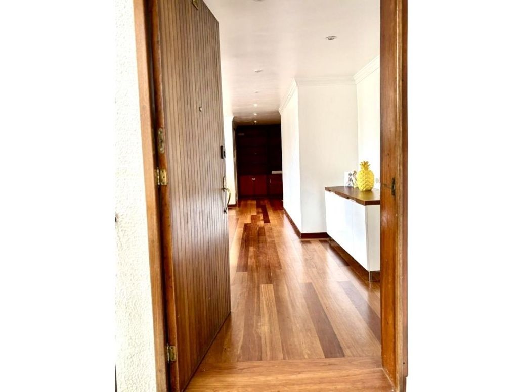 Apartamento de 3 alcobas en venta en Santa Barbara, Bogotá, 157 m² · foto 4 de 20