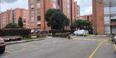 VENTA DE APARTAMENTO EN FONTIBON
PRECIO DE VENTA
$383.000.000
Código del inmueble: 4913096
Conjunto: Bosques de Modelia 2 
Barrio: Modelia Dirección: Calle 24c#84-84
60 mts²
03 Habitaciones
02 Baño
01 Parqueadero
Piso: 5Torre: 1   
Adm:$ 484.800
Conjunto Cerrado con porteria 
Parqueadero visitantes/Salon comunal                       
Tramitamos tu crédito inmobiliario
Asesor Comercial Edward Chirinos
NID 37886105765
