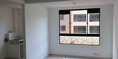 [ARR] ID HOUM: 157585

Entérate de todos los beneficios al arrendar con nosotros:
    • Asistencia e intermediación con el propietario
    • Firma tu contrato online
    • Arrienda sin burocracia, sin papeleos ni notarías

Departamento en arriendo, ubicado en el barrio 11 de Noviembre, con una superficie construida de 44.00 m² y superficie total de 44.00  m². 

Sus principales características son:

    • No amoblado
    • 2 dormitorios
    • 1 baño
    • No Admite mascotas
    • Piso 2
    • Año de construcción: 2024
            
Además, el inmueble cuenta con las siguientes amenidades:

    • Salón de eventos
    • Vigilancia 24 hrs
    • Zona de juegos
    • Alberca
    • Zona de asadores

Si arriendas con nosotros, te brindamos asesoría personalizada durante todo el proceso.

Requisitos para arrendar con nosotros:

    • Arrienda sin codeudor*, fácil, rápido y seguro
    • Demuestra un ingreso mensual neto de al menos 2.5 veces el valor del arriendo (los ingresos mensuales se pueden complementar por las personas que vivirán en este inmueble)
    • Completa tu información básica y mándanos tus extractos bancarios o documentos que demuestren tus ingresos
    • No debes tener reportes negativos en centrales de crédito
        

IMPORTANTE:

    • Te invitamos a agendar una visita a esta propiedad
    • Si tienes alguna duda por favor puedes solicitar más información desde los portales como también contactarte directamente con nosotros
    
Más que una inmobiliaria, somos Houm.
*Aplican T&C