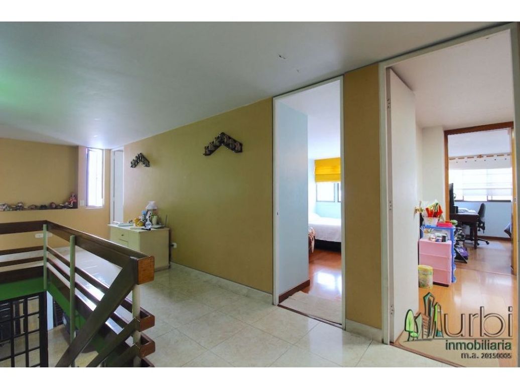 Casa de 4 alcobas en venta en Niza, Bogotá, 292 m² · foto 8 de 20