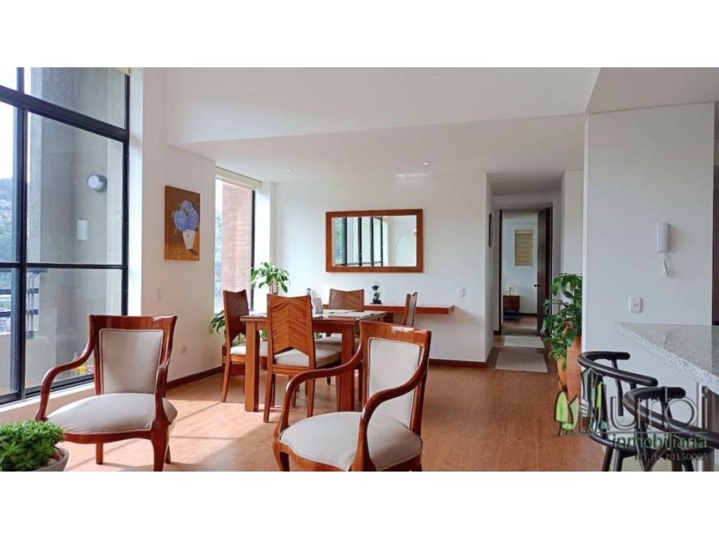 Apartamento de 3 alcobas en venta en El Redil, Bogotá, 102 m² · foto 3 de 17