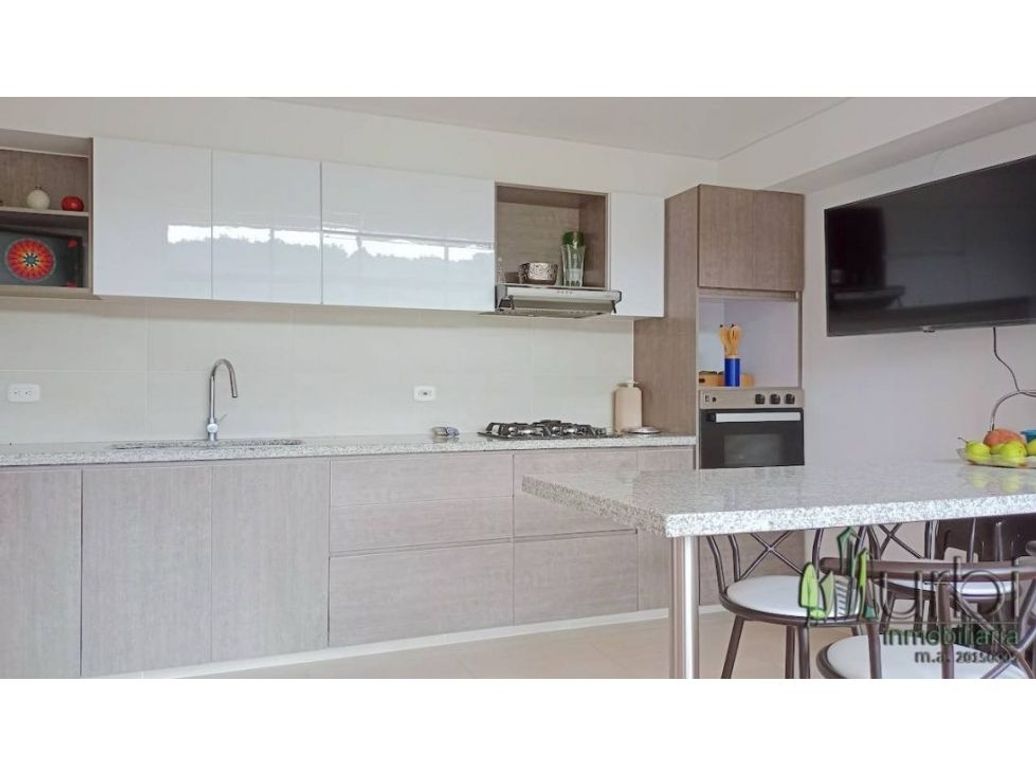 Apartamento de 3 alcobas en venta en El Redil, Bogotá, 102 m² · foto 4 de 17