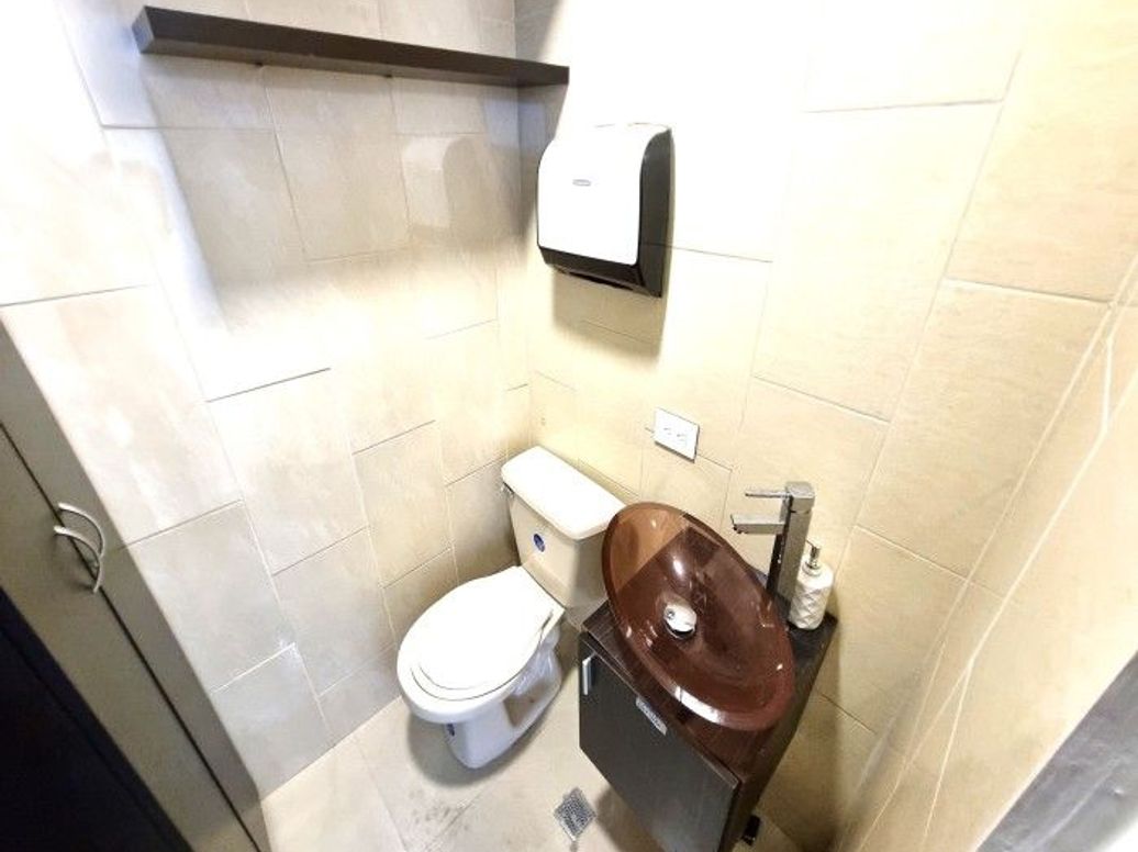 Apartaestudio en venta en Santa Barbara Occidental, Bogotá, 54 m² · foto 6 de 10