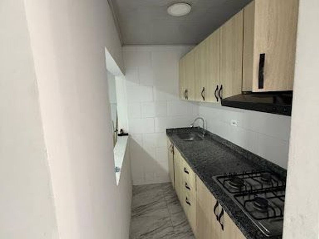 Casa de 22 alcobas en venta en Alcalá, Bogotá, 209 m² · foto 9 de 13