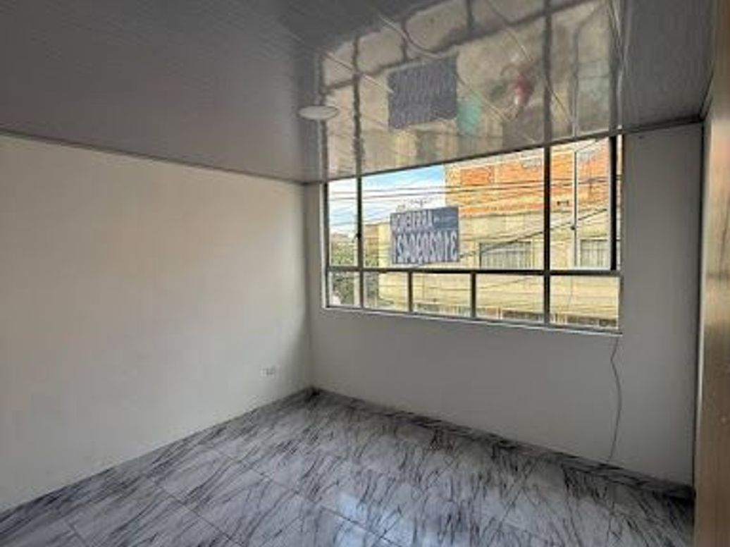 Casa de 22 alcobas en venta en Alcalá, Bogotá, 209 m² · foto 7 de 13