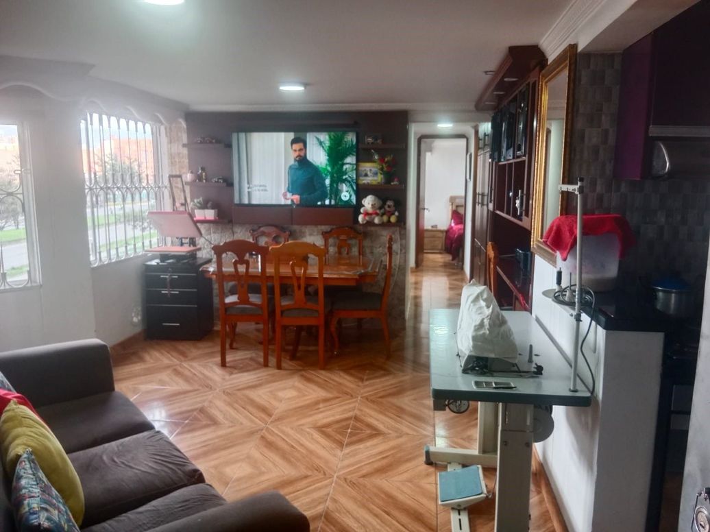 Apartamento de 3 alcobas en venta en Ismael Perdomo, Bogotá, 59 m² · foto 2 de 11