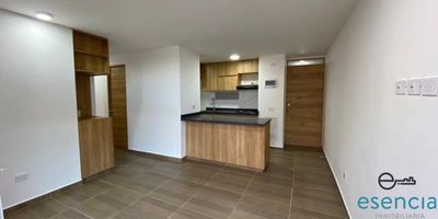 Hermoso Apartamento de 55 mt² Ubicado en Unidad Cerrada.

3 Alcobas (Alcoba Ppal. Con Baño &amp; Closet) 1 Baño Social, Balcón, Salón Comedor, Cocina Integral Abierta con Barra, Zona de Ropas, Red de Gas y Calentador.
Parqueadero Cubierto Parqueadero Y  Visitantes.
Conjunto cerrado con portería 24 horas, Ascensor, Gimnasio, Piscina, Salón Social, Shut de Basuras &amp; Zonas Verdes.
Inmueble cercano a Instituciones Educativas, Transporte Publico, Parques Cercanos, Zona Campestre, Supermercados/C.Comerciales y Zona Residencial.