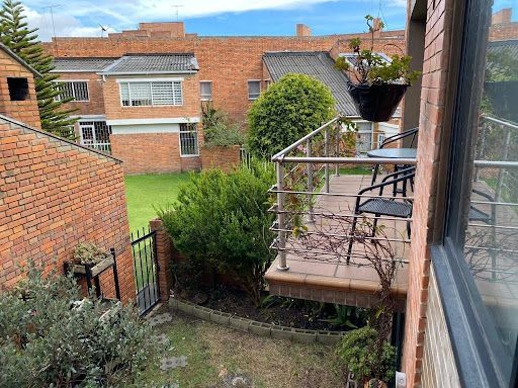 Casa de 3 alcobas en venta en Ub. Cordoba, Bogotá, 182 m² · foto 15 de 20