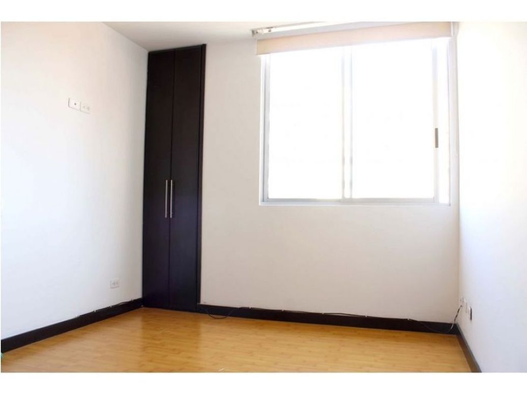 Apartamento de 3 alcobas en venta en Cedro Golf, Bogotá, 100 m² · foto 5 de 12