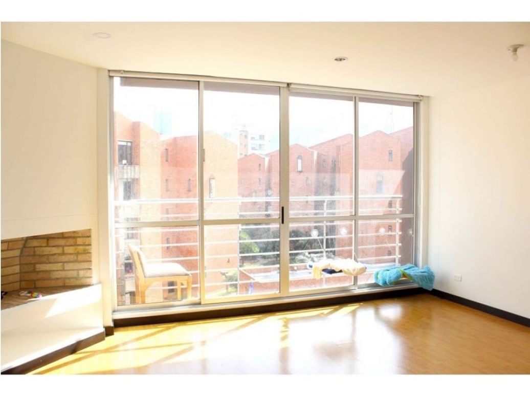 Apartamento de 3 alcobas en venta en Cedro Golf, Bogotá, 100 m² · foto 2 de 12