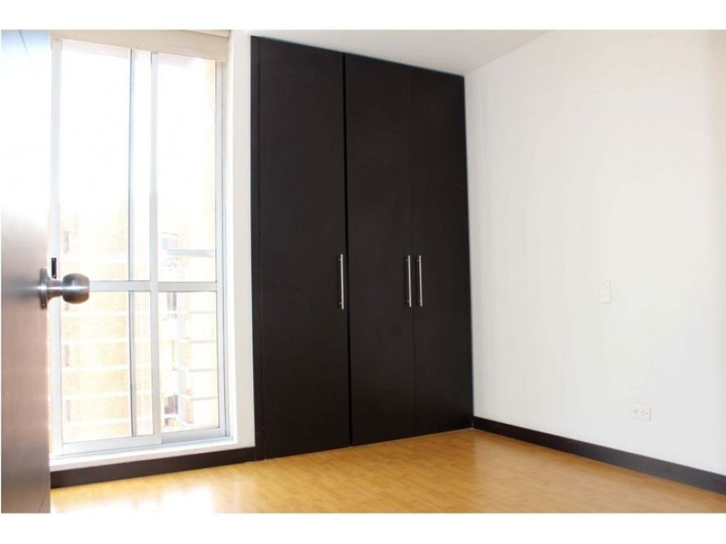 Apartamento de 3 alcobas en venta en Cedro Golf, Bogotá, 100 m² · foto 6 de 12