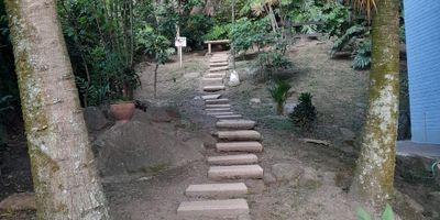 Apartamento en Arriendo Loma de San Julian Medellin
Excelente ubicación, 73 metros, sala comedor, 3 alcobas, alcoba con baño, cocina integral, garaje sencillo, closets, vestier, salón social, porteria 24 horas, calentador, jardin
$ 3.000.000