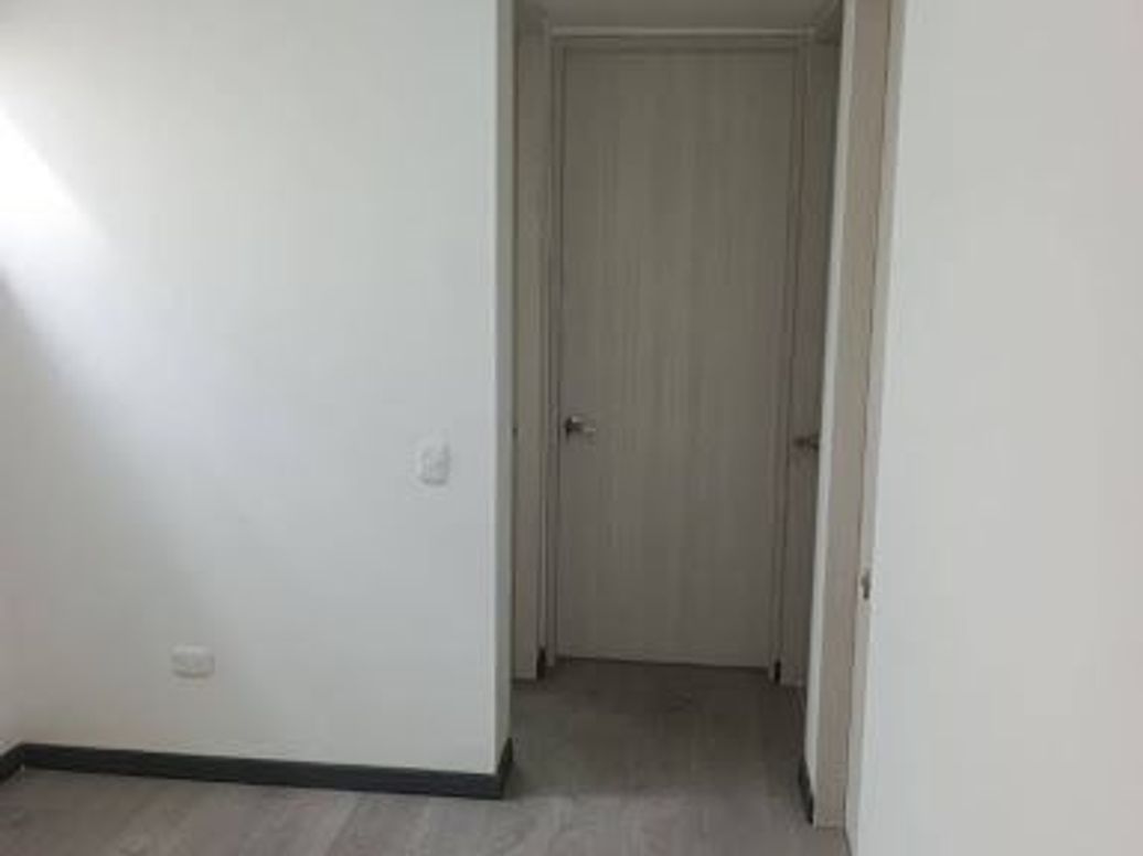 Apartamento de 3 alcobas en venta en Fontibón Centro, Bogotá, 85 m² · foto 6 de 20