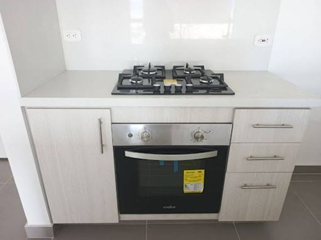 Apartamento de 3 alcobas en venta en Fontibón Centro, Bogotá, 85 m² · foto 16 de 20