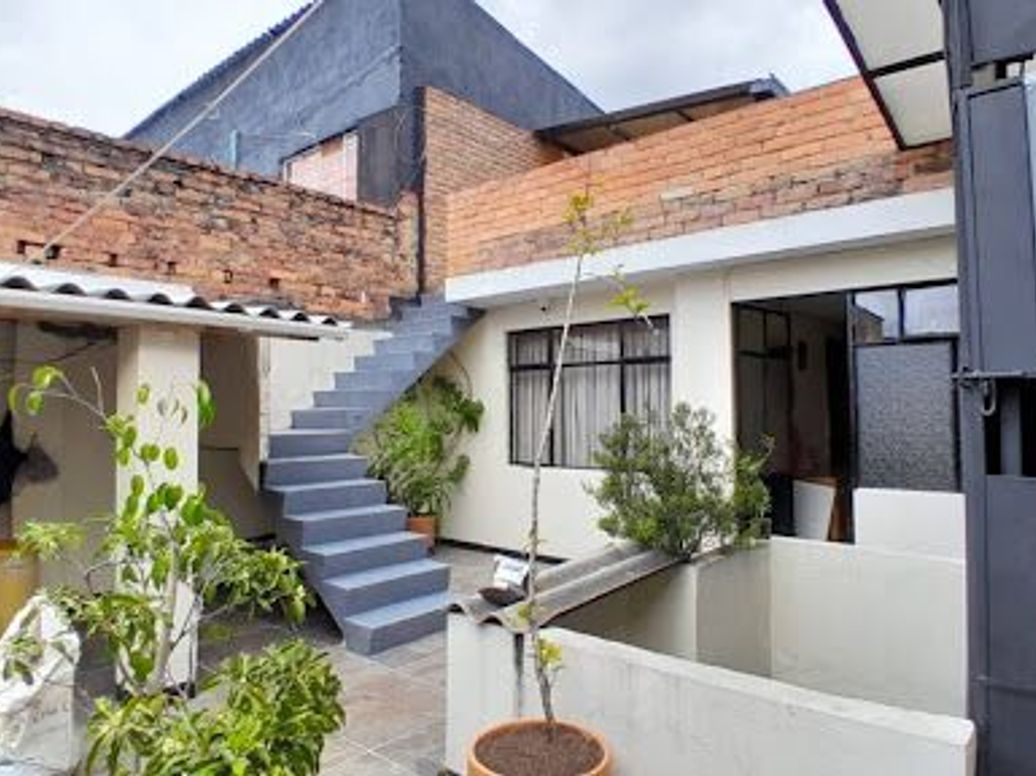 Casa de 8 alcobas en venta en Rionegro, Bogotá, 233 m² · foto 6 de 18