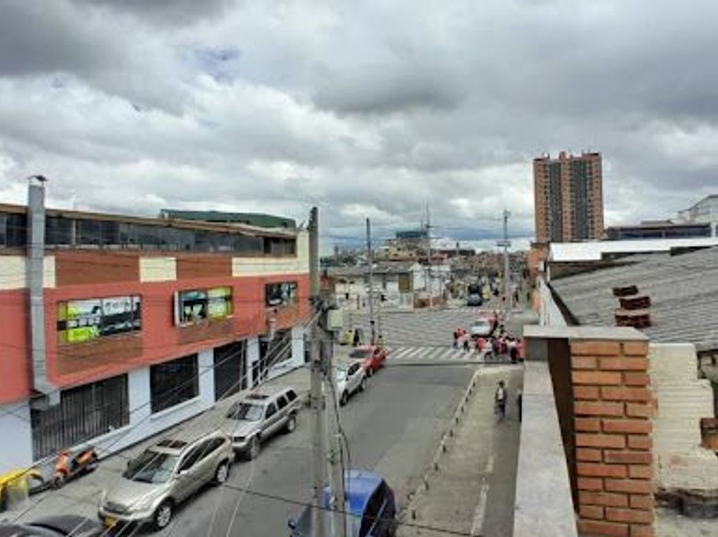Casa de 8 alcobas en venta en Rionegro, Bogotá, 233 m² · foto 8 de 18