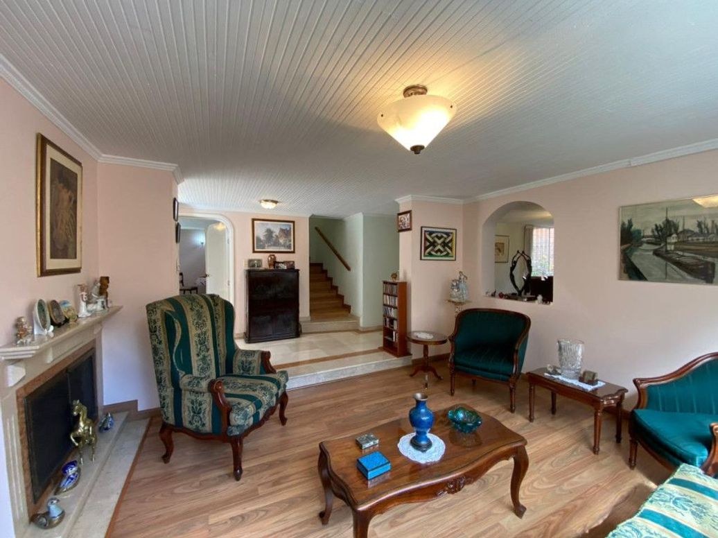 Casa de 4 alcobas en venta en Cr. El Bosque, Bogotá, 271 m² · foto 4 de 19