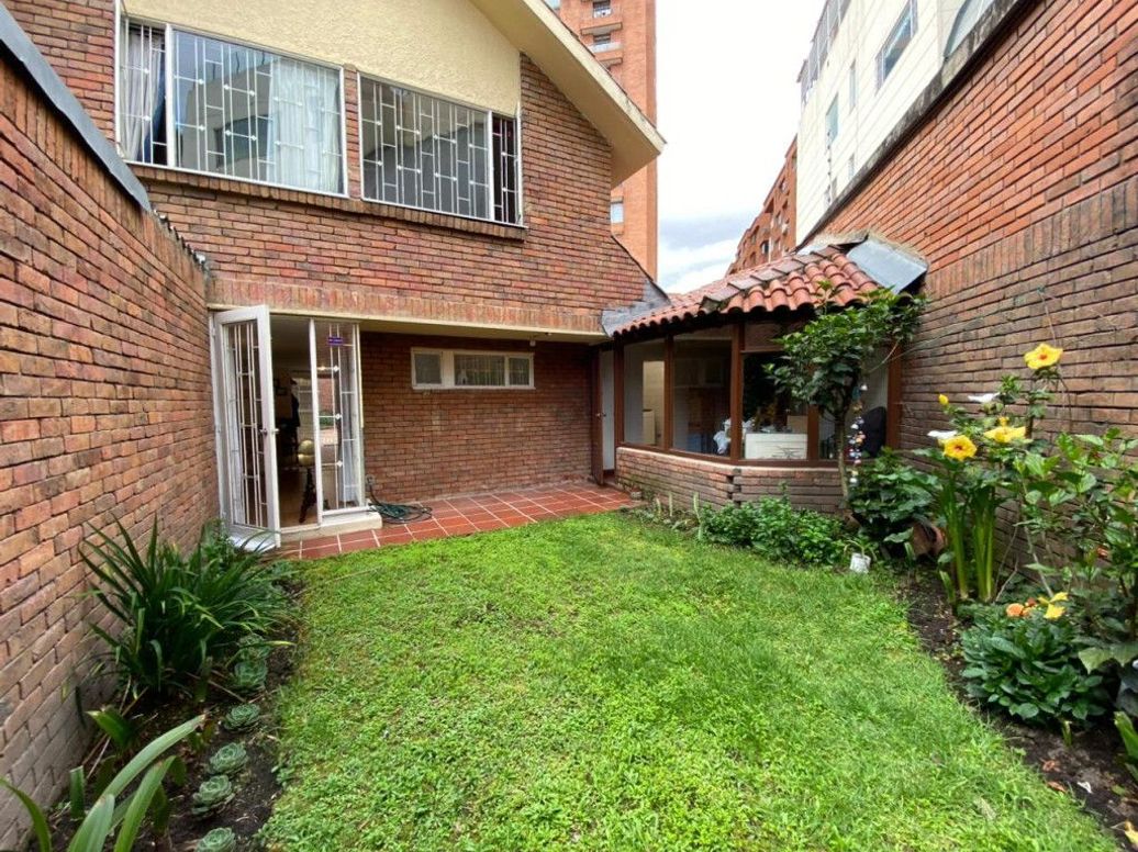 Casa de 4 alcobas en venta en Cr. El Bosque, Bogotá, 271 m² · foto 18 de 19