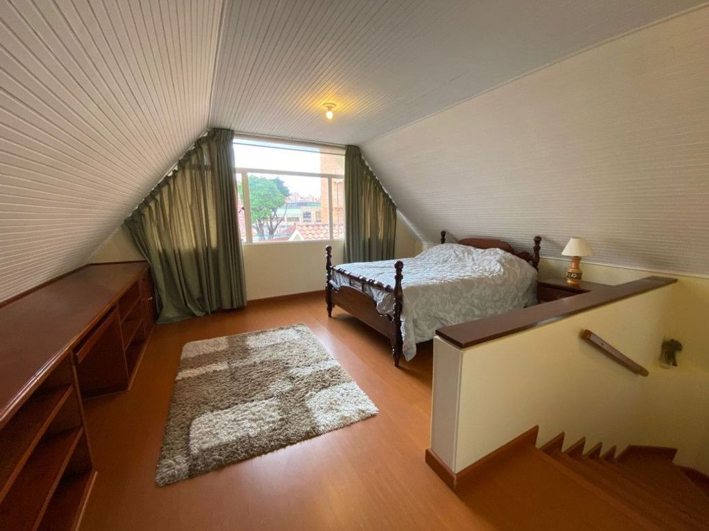 Casa de 4 alcobas en venta en Cr. El Bosque, Bogotá, 271 m² · foto 16 de 19