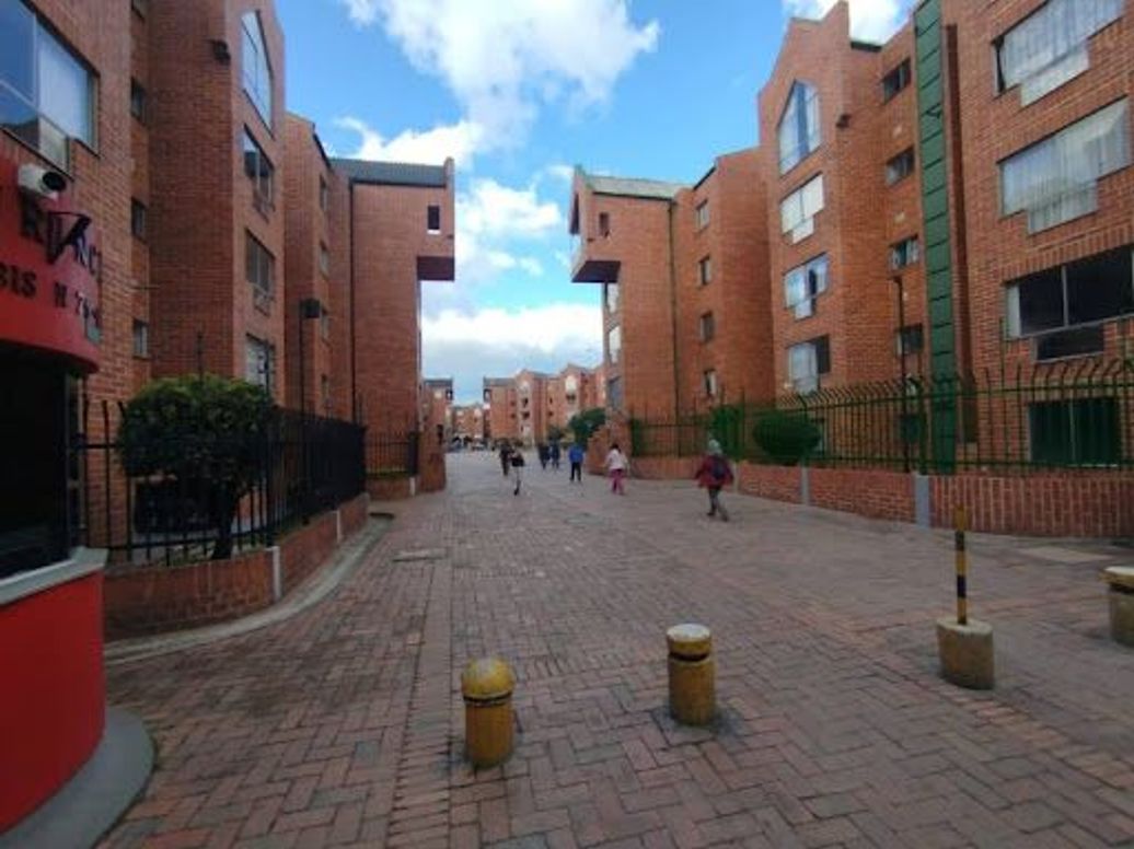 Apartamento de 3 alcobas en venta en Ciudadela Colsubsidio, Bogotá, 59 m² · foto 2 de 16