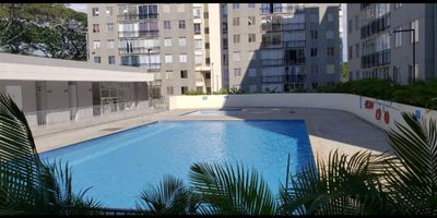 VENDO HERMOSO APARTAMENTO COMO NUEVO EN YUMBO, CIUDAD GUABINAS, CONJUNTO BARICHARA, zona Campestre, Segundo piso con ascensor, vista panoramica, 2 habitaciones con amplios closets, salacomedor,  cocina integral integral amplia, zona de oficios, baño con sus respectivas diviciones en vidrio templado, ampias  zonas comunes, Gimnasio dotado, 2 salones sociales, amplia zona de parqueo. ID-ERGUZ
