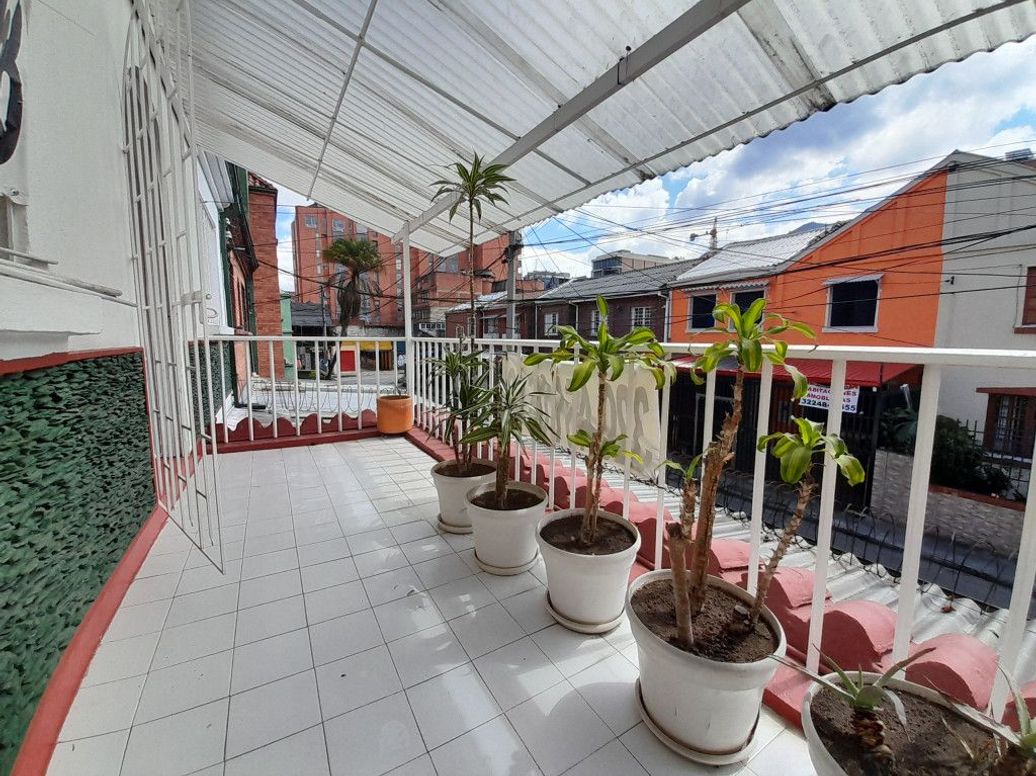 Casa de 18 alcobas en venta en Palermo, Bogotá, 160 m² · foto 2 de 20