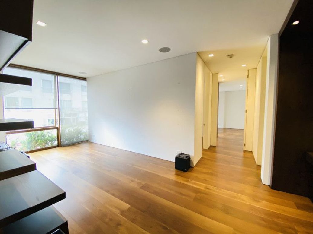 Apartamento de 2 alcobas en venta en El Nogal, Bogotá, 212 m² · foto 6 de 20