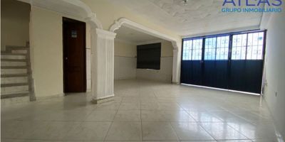 ARRIENDO CASA LOCAL DE DOS PISOS EN FLORIDABLANCA CASCO URBANO:  COD: 1045
CONSTA DE:
✅Área: 121 metros
✅3 Habitaciones (2 con closets)
✅Sala-Comedor
✅Cocina semiintegral
✅3 Baños
✅Patio 
♻ Valor de Arriendo: $3.680.000 


AGENDA TU CITA 3015948700 O 3003681081
