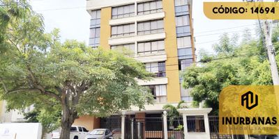 CÓDIGO INTERNO: 14694 - CANON INCLUYE ADMINISTRACIÓN. LOCAL COMERCIAL CONSTA DE BAÑO SOCIAL, PISO DE CERÁMICA Y LOZA DE CONCRETO. EL EDIFICIO CUENTA CON VIGILANCIA 24/7. UBICADO CERCA A VÍAS PRINCIPALES, PARQUES, COLEGIOS, SUPERMERCADOS, UNIVERSIDADES, TRANSPORTE PÚBLICO E IGLESIAS.