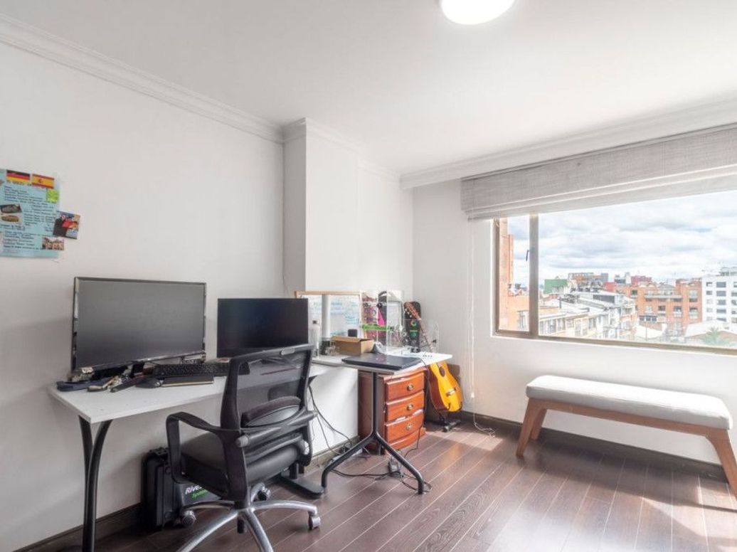 Apartamento de 5 alcobas en venta en Pardo Rubio, Bogotá, 223 m² · foto 11 de 20