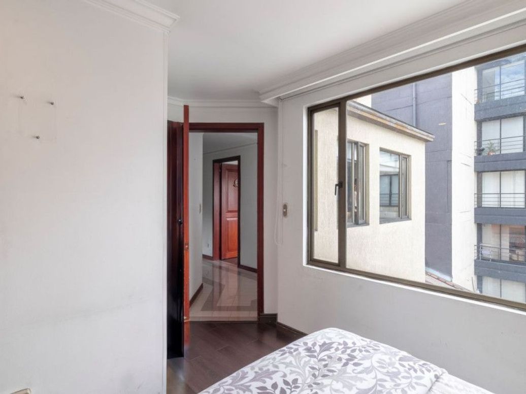 Apartamento de 5 alcobas en venta en Pardo Rubio, Bogotá, 223 m² · foto 17 de 20